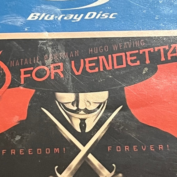 V For Vendetta Blue Ray DVD Movie . - Picture 2 of 6